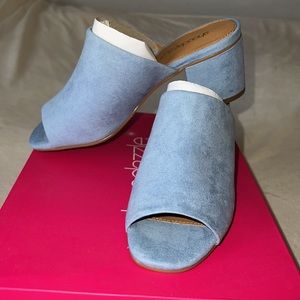 Shoedazzle Faux Suede Mules Size 5.5
